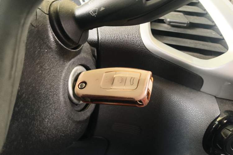 Used Ford EcoSport 2013 1.5L Automatic Fashion Model Vehicle Key