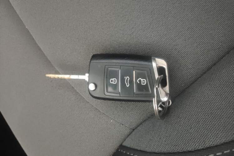 Used Ford EcoSport 2013 1.5L Automatic Fashion Model Vehicle Key