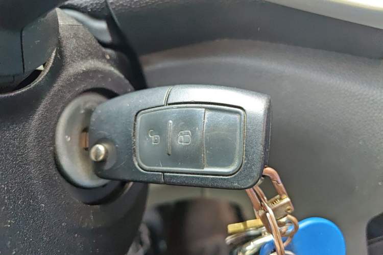 Used Ford EcoSport 2013 1.5L Automatic Fashion Model Vehicle Key