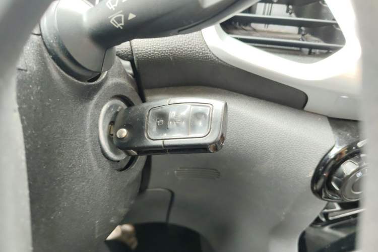 Used Ford EcoSport 2013 1.5L Automatic Fashion Model Vehicle Key