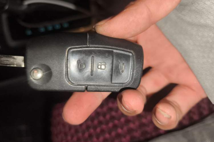 Used Ford EcoSport 2013 1.5L Automatic Fashion Model Vehicle Key
