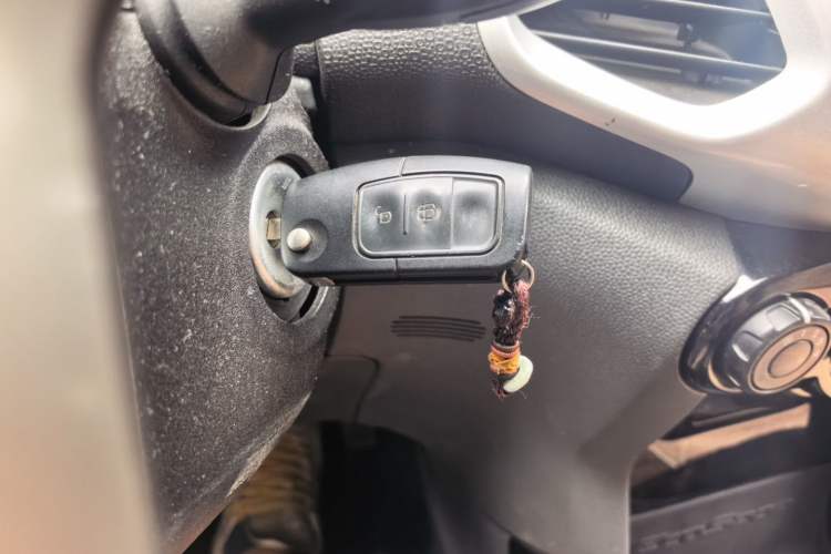 Used Ford EcoSport 2013 1.5L Manual Fashion Model Vehicle Key