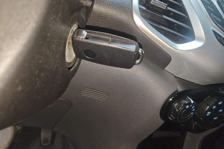 Used Ford EcoSport 2013 1.5L Automatic Fashion Model Vehicle Key