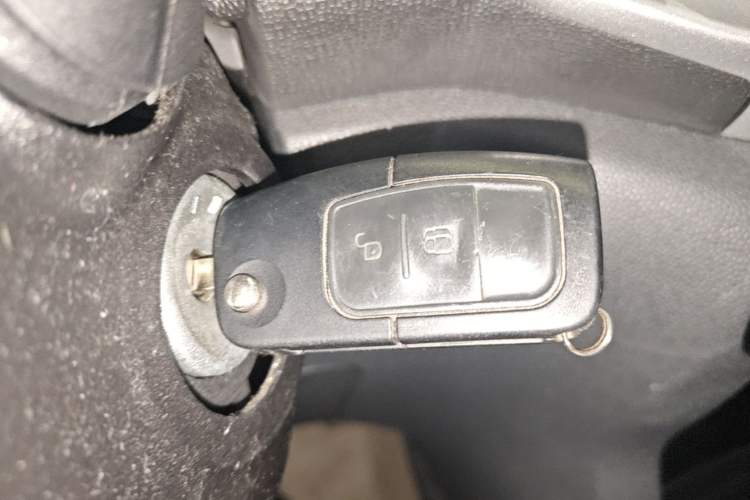 Used Ford EcoSport 2013 1.5L Manual Fashion Model Vehicle Key