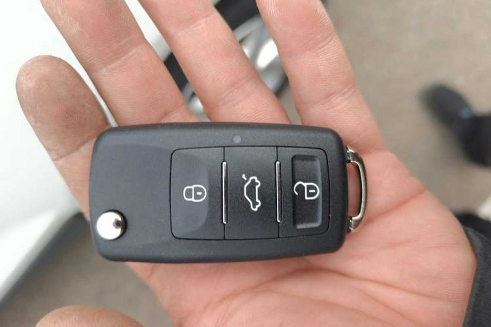 Used Ford EcoSport 2013 1.5L Automatic Fashion Model Vehicle Key