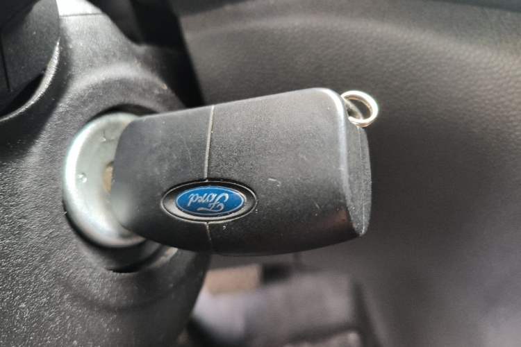 Used Ford EcoSport 2013 1.5L Automatic Fashion Model Vehicle Key