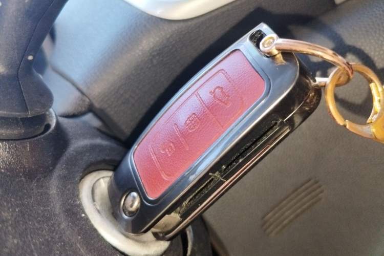 Used Ford EcoSport 2013 1.5L Automatic Fashion Model Vehicle Key