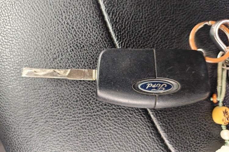 Used Ford EcoSport 2013 1.5L Automatic Fashion Model Vehicle Key