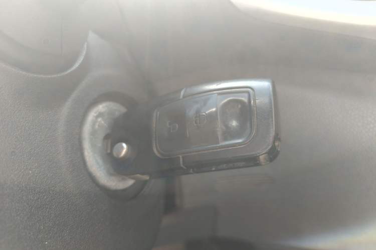 Used Ford EcoSport 2013 1.5L Automatic Fashion Model Vehicle Key