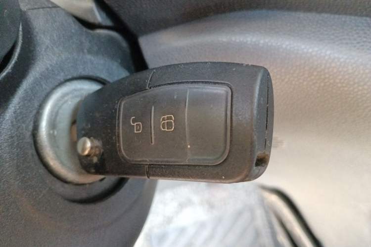Used Ford EcoSport 2013 1.5L Automatic Fashion Model Vehicle Key