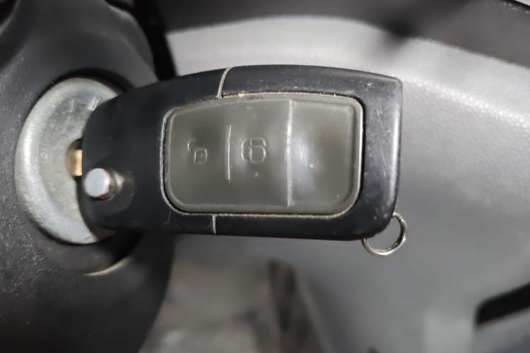 Used Ford EcoSport 2013 1.5L Automatic Fashion Model Vehicle Key