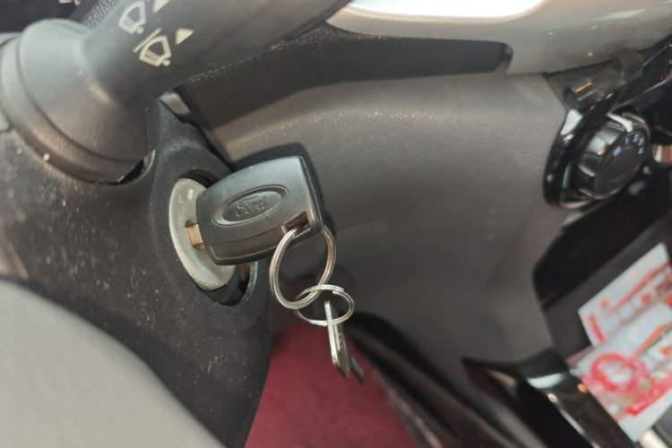Used Ford EcoSport 2013 1.5L Automatic Fashion Model Vehicle Key