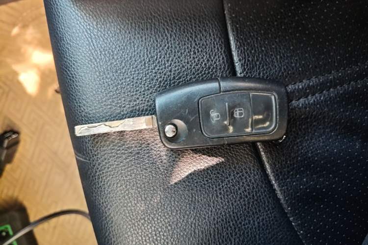 Used Ford EcoSport 2013 1.5L Manual Fashion Model Vehicle Key