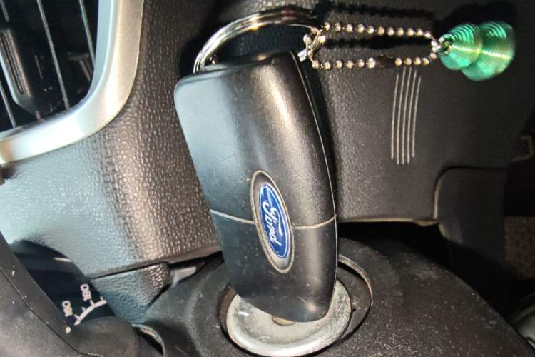 Used Ford EcoSport 2013 1.5L Automatic Fashion Model Vehicle Key