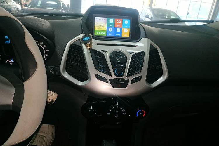 Used Ford EcoSport 2013 1.5L Automatic Fashion Model Audio And AC Panel