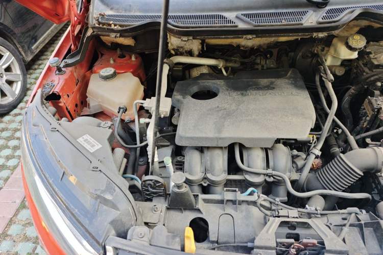 Used Ford EcoSport 2013 1.5L Automatic Prestige Model Engine Bay Right