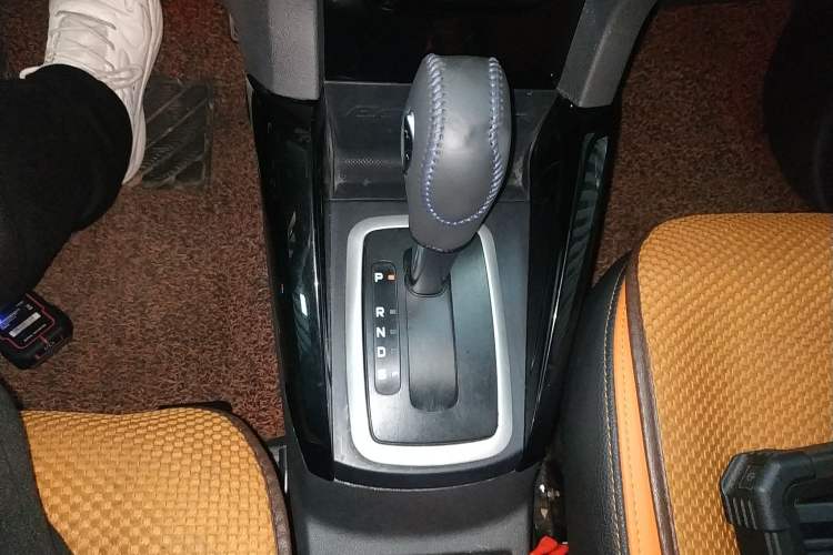Used Ford EcoSport 2013 1.5L Automatic Fashion Model Gear Lever