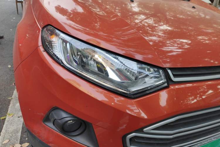 Used Ford EcoSport 2013 1.5L Manual Fashion Model Right Front Headlight