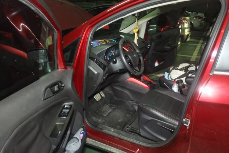 Used Ford EcoSport 2016 1.5L Automatic Sport Collection Edition Driver Seat