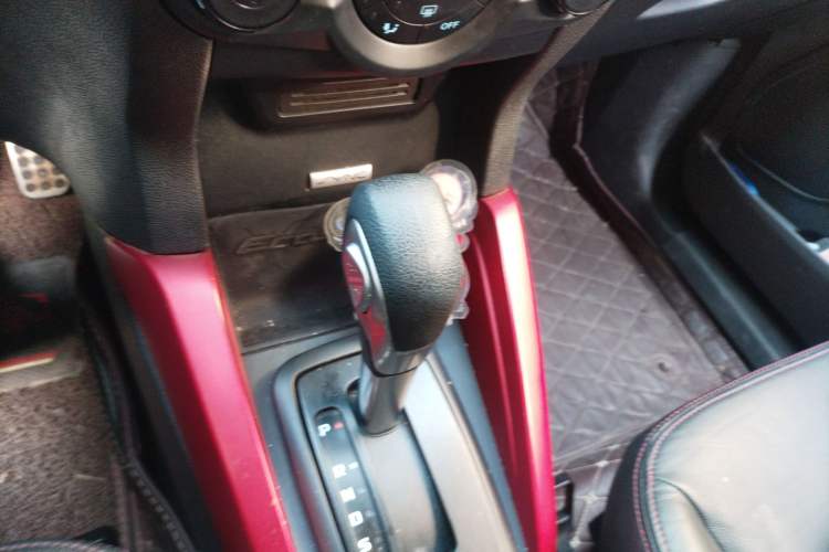 Used Ford EcoSport 2016 1.5L Automatic Sport Collection Edition Gear Lever