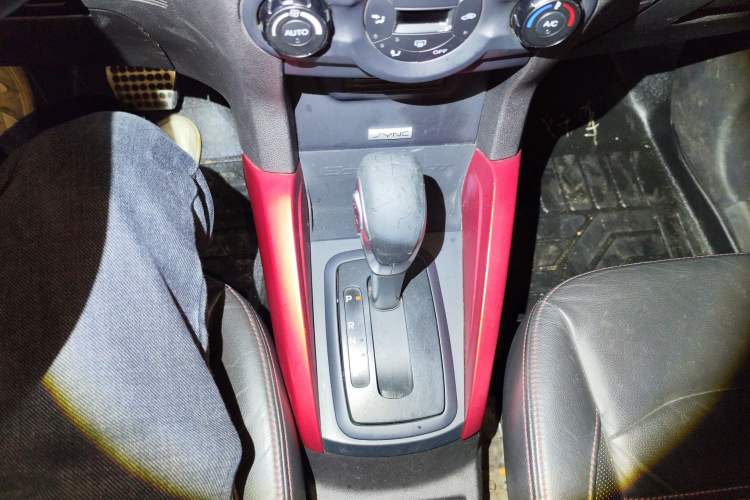 Used Ford EcoSport 2016 1.5L Automatic Sport Collection Edition Gear Lever