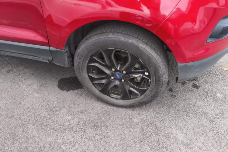 Used Ford EcoSport 2016 1.5L Automatic Sport Collection Edition Right Front Wheel Hub