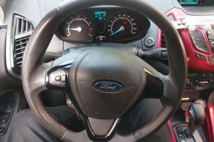 Used Ford EcoSport 2016 1.5L Automatic Sport Collection Edition Steering Wheel