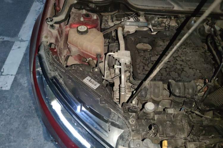 Used Ford EcoSport 2017 1.5L Automatic Prestige Model Engine Bay Right