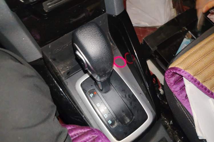 Used Ford EcoSport 2017 1.5L Automatic Trend Model Gear Lever