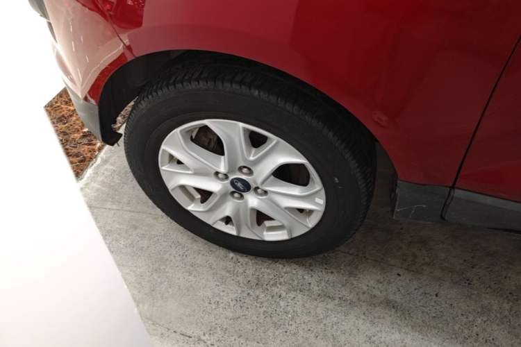 Used Ford EcoSport 2017 1.5L Automatic Trend Model Left Front Wheel Hub