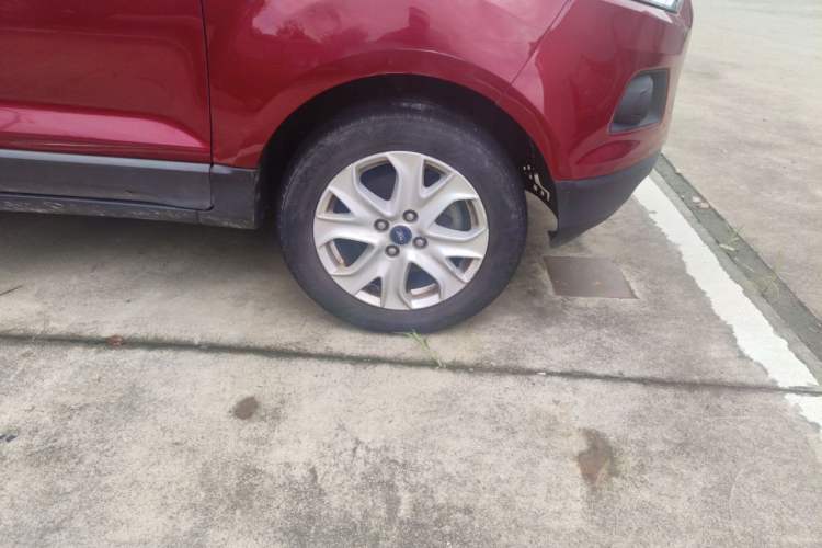 Used Ford EcoSport 2017 1.5L Automatic Trend Model Right Front Wheel Hub
