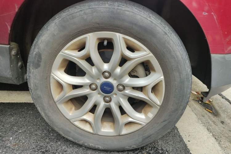 Used Ford EcoSport 2017 1.5L Automatic Prestige Model Right Front Wheel Hub