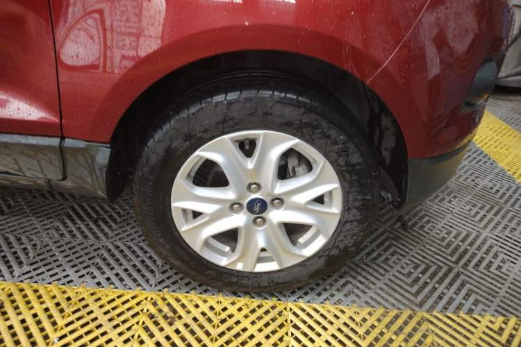 Used Ford EcoSport 2017 1.5L Automatic Trend Model Right Front Wheel Hub