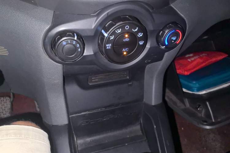 Used Ford EcoSport 2017 1.5L Manual Comfort Model Audio And AC Panel