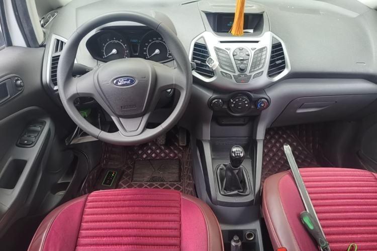 Used Ford EcoSport 2017 1.5L Manual Comfort Model Center Console