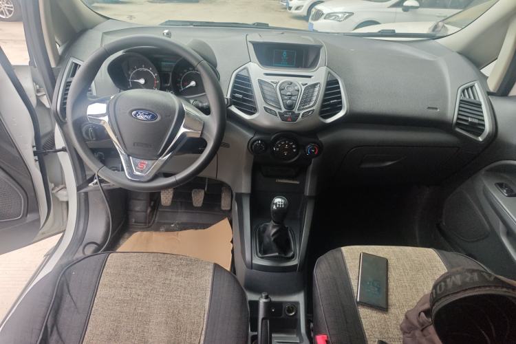 Used Ford EcoSport 2017 1.5L Manual Comfort Model Center Console