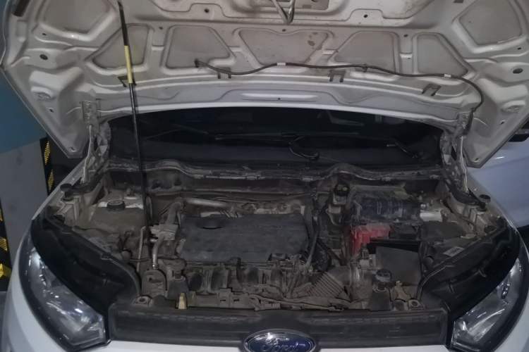 Used Ford EcoSport 2017 1.5L Manual Comfort Model Engine Bay