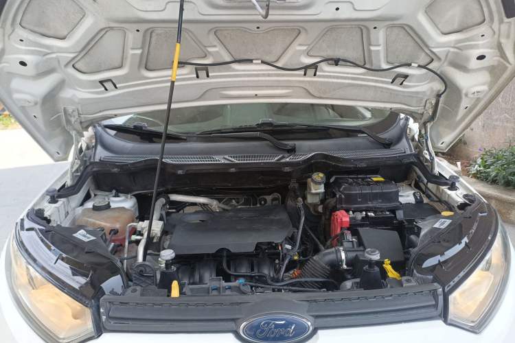 Used Ford EcoSport 2017 1.5L Manual Comfort Model Engine Bay