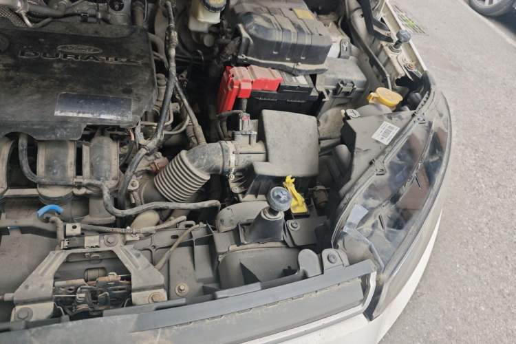 Used Ford EcoSport 2017 1.5L Automatic Trend Model Engine Bay Left