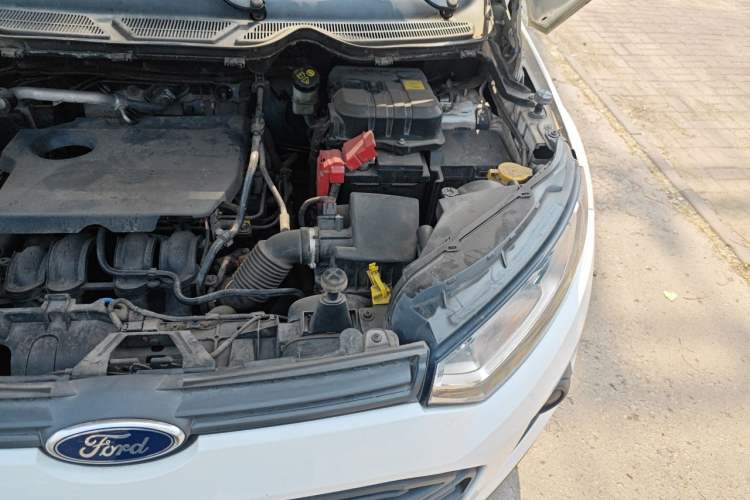 Used Ford EcoSport 2017 1.5L Manual Comfort Model Engine Bay Left