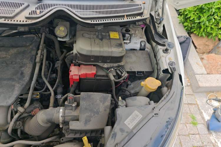 Used Ford EcoSport 2017 1.5L Manual Comfort Model Engine Bay Left
