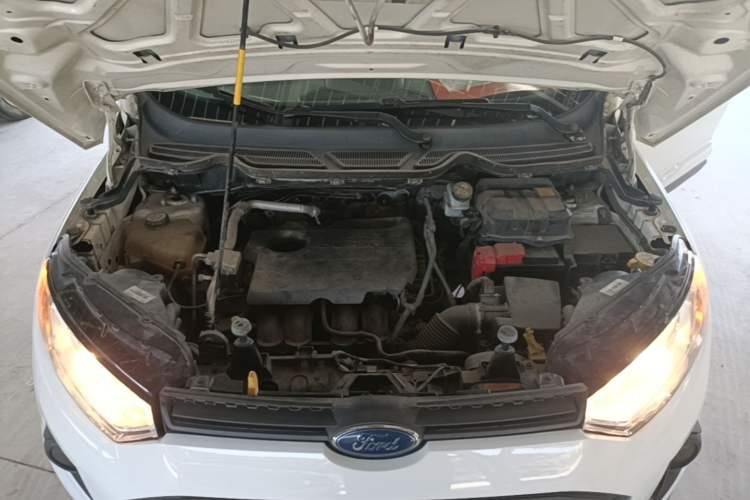 Used Ford EcoSport 2017 1.5L Manual Comfort Model Engine Bay