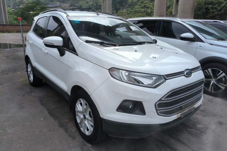 Used Ford EcoSport 2017 1.5L Manual Fashion Model Front Right 45 Deg