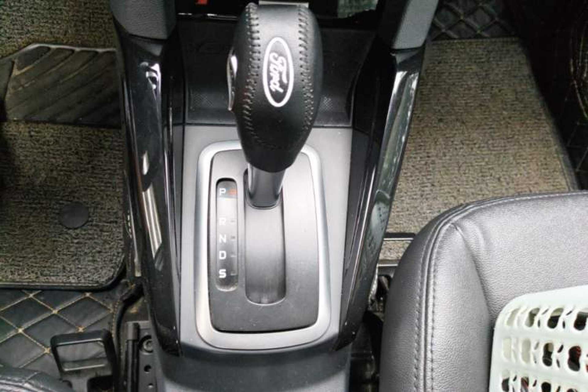 Used Ford EcoSport 2017 1.5L Automatic Prestige Model Gear Lever