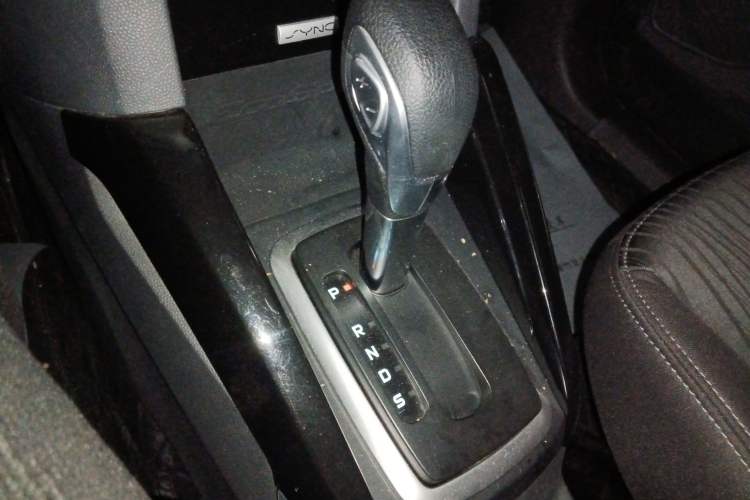 Used Ford EcoSport 2017 1.5L Automatic Prestige Model Gear Lever