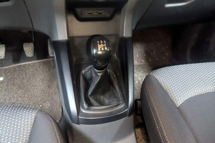 Used Ford EcoSport 2017 1.5L Manual Comfort Model Gear Lever