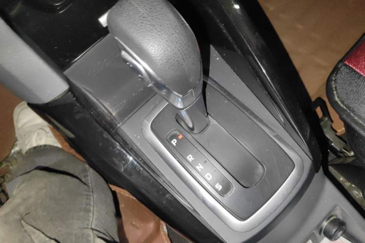 Used Ford EcoSport 2017 1.5L Automatic Prestige Model Gear Lever