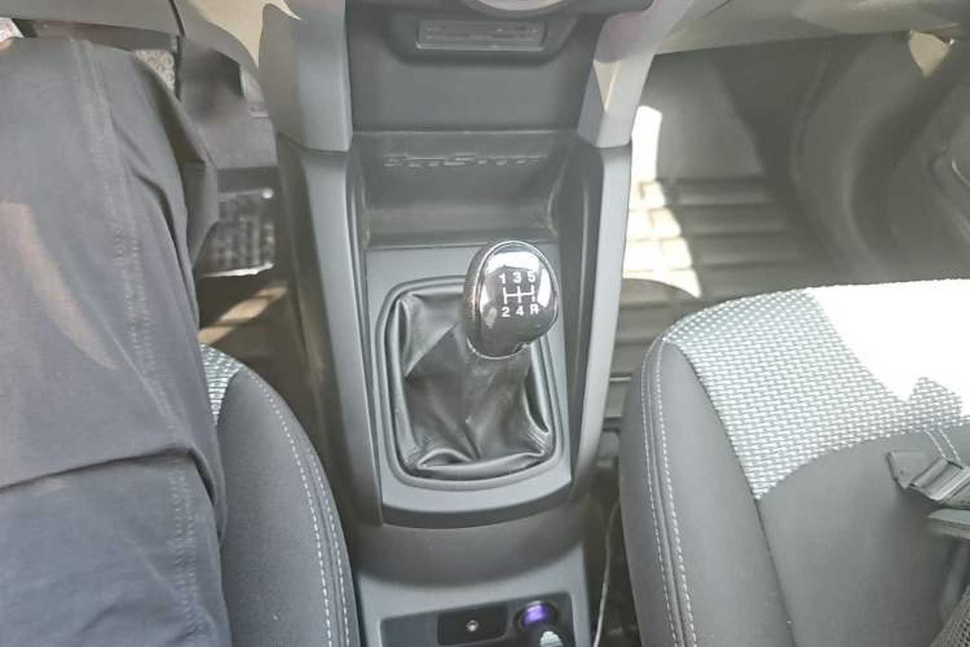 Used Ford EcoSport 2017 1.5L Manual Comfort Model Gear Lever