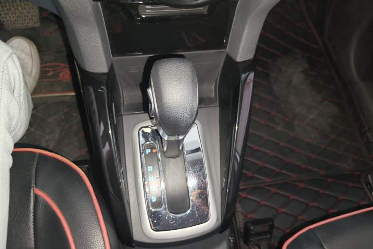 Used Ford EcoSport 2017 1.5L Automatic Trend Model Gear Lever