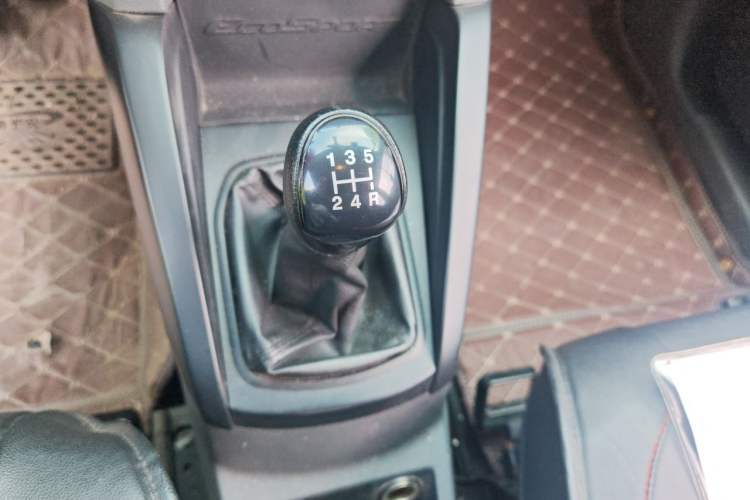 Used Ford EcoSport 2017 1.5L Manual Comfort Model Gear Lever